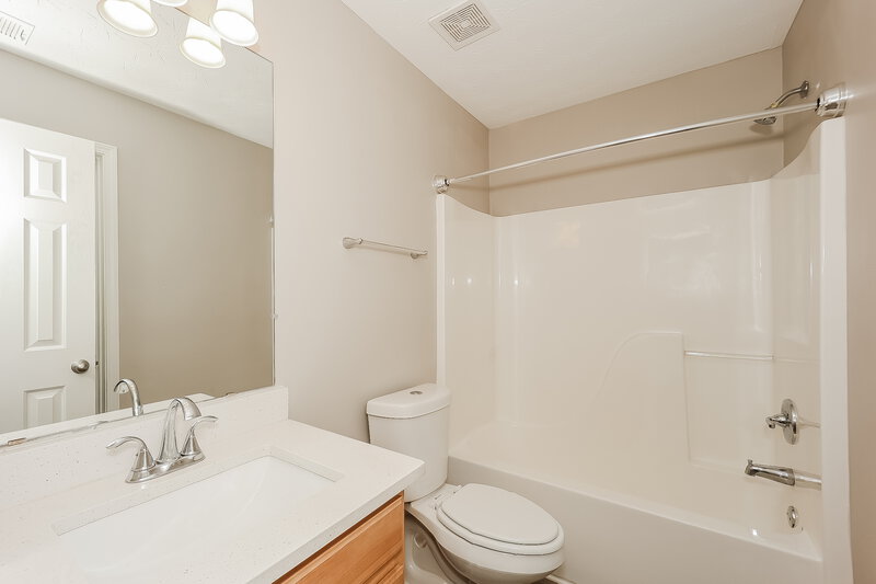 3,560/Mo, 4021 Castle Way Fairburn, GA 30213 Bathroom View 2