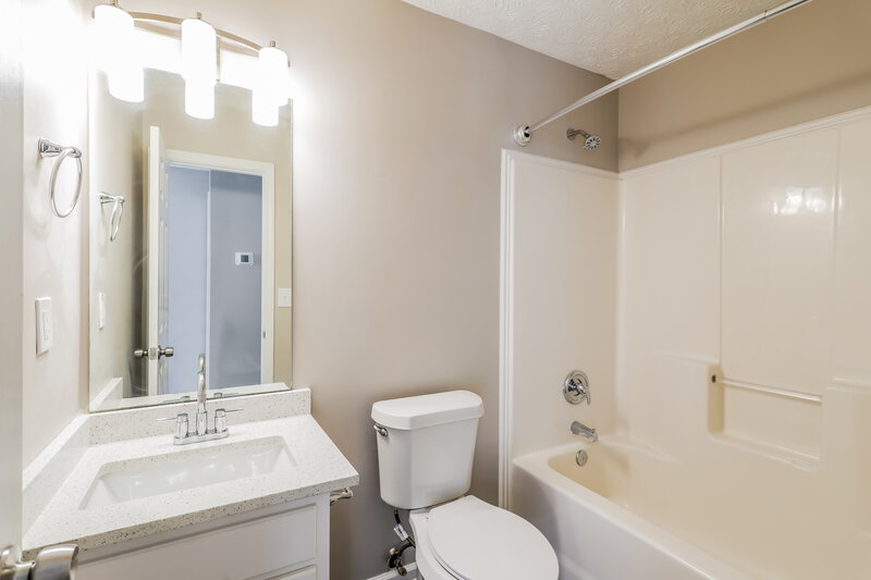2,390/Mo, 820 Chapel Hill Dr Lawrenceville, GA 30045 Bathroom View