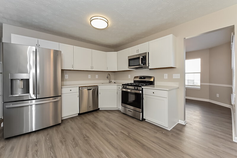 1,855/Mo, 1438 Pebble Ridge Ln Hampton, GA 30228 Kitchen View