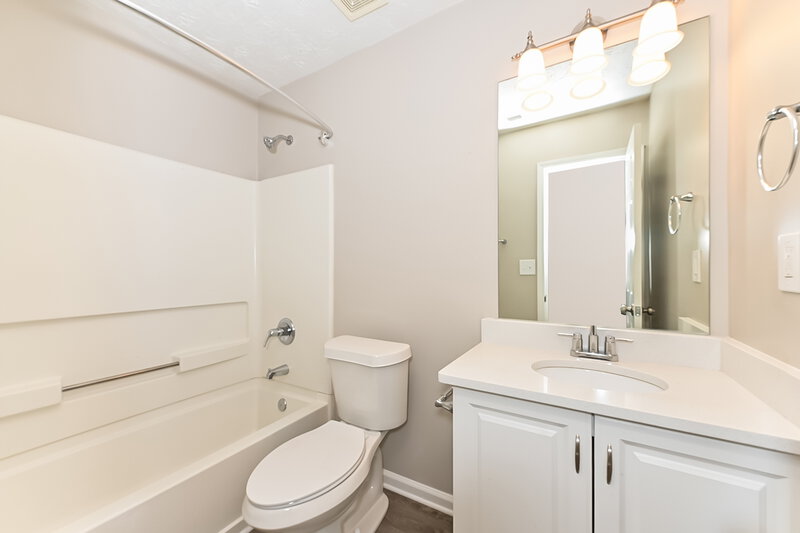 1,855/Mo, 1438 Pebble Ridge Ln Hampton, GA 30228 Bathroom View