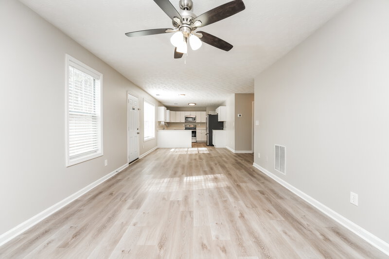 2,365/Mo, 6551 Laurens Way Stone Mountain, GA 30087 Living Room View 2