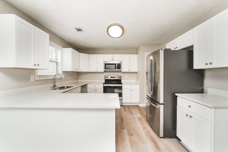 2,365/Mo, 6551 Laurens Way Stone Mountain, GA 30087 Kitchen View 2