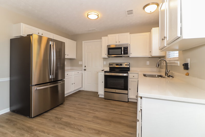 2,205/Mo, 4382 Raptor Pl Snellville, GA 30039 Kitchen View 2