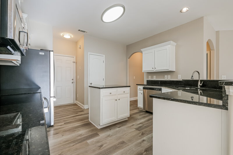 1,960/Mo, 1990 Lily Valley Dr Lawrenceville, GA 30045 Kitchen View 2