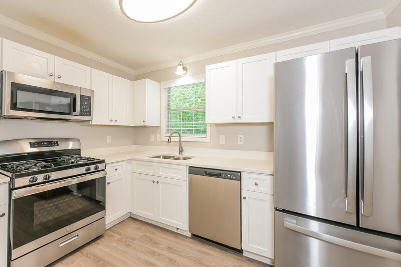 1,840/Mo, 430 Ivy Crest Dr Dallas, GA 30157 Kitchen View 2