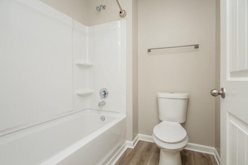 2,415/Mo, 213 Hollyhock Ln Dallas, GA 30132 Bathroom View 3