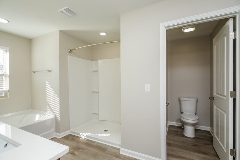 2,415/Mo, 213 Hollyhock Ln Dallas, GA 30132 Bathroom View 4