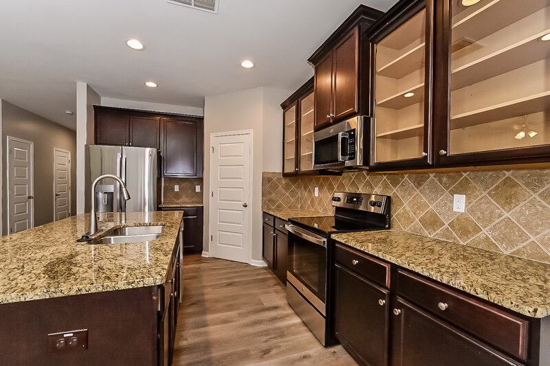 2,060/Mo, 3997 Tyne Ct Atlanta, GA 30349 Kitchen View