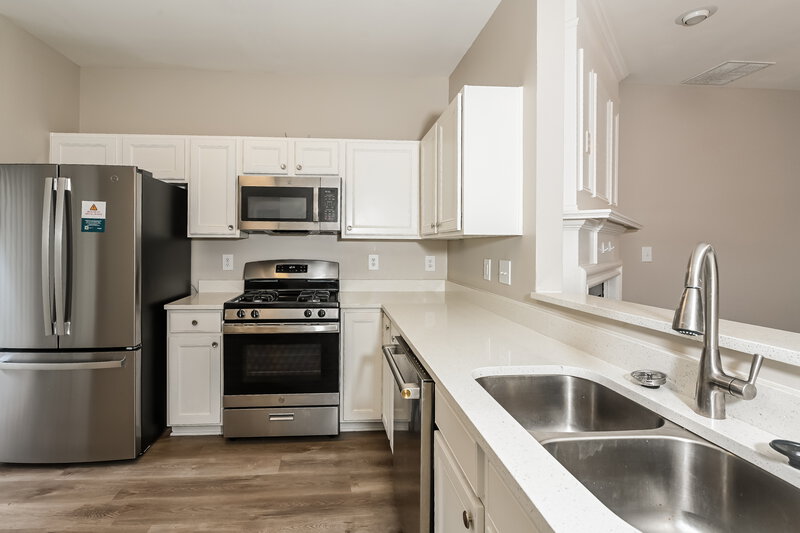 2,055/Mo, 3222 Saville St Sw Atlanta, GA 30331 Kitchen View