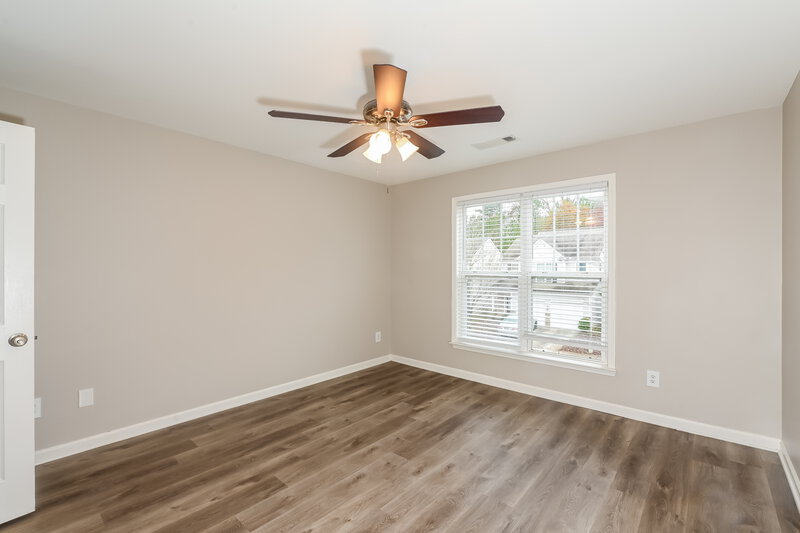 2,055/Mo, 3222 Saville St Sw Atlanta, GA 30331 Main Bedroom View 2