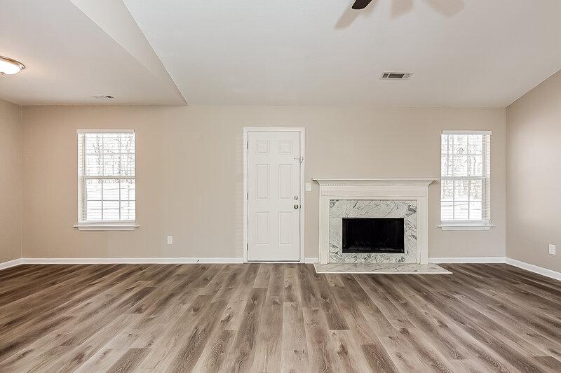 2,510/Mo, 3060 Century Ln McDonough, GA 30253 Living Room View