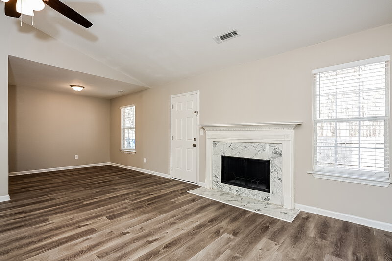 2,510/Mo, 3060 Century Ln McDonough, GA 30253 Living Room View 3
