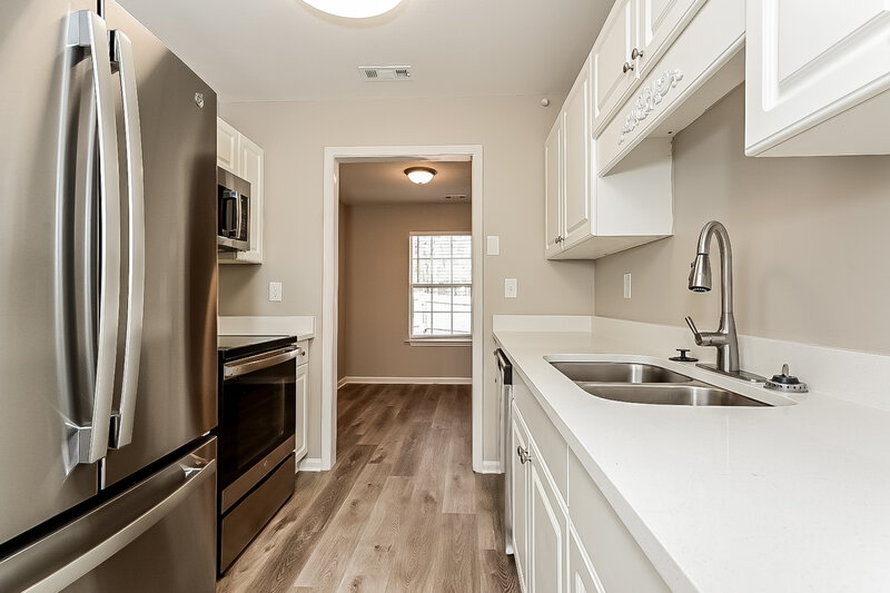 2,510/Mo, 3060 Century Ln McDonough, GA 30253 Kitchen View 2