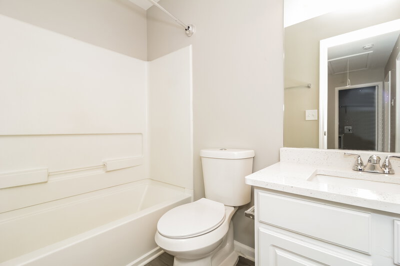 2,305/Mo, 3272 Saville St SW Atlanta, GA 30331 Bathroom View