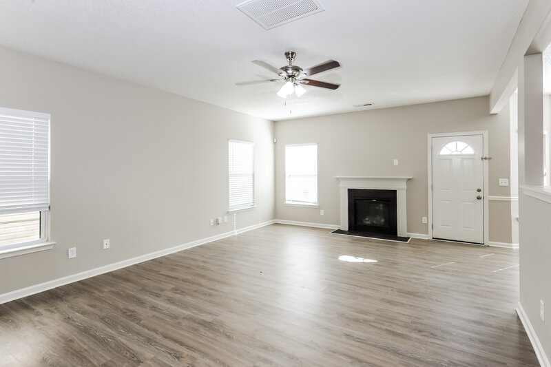 3,020/Mo, 1580 Potomac Ct Atlanta, GA 30349 Living Room View