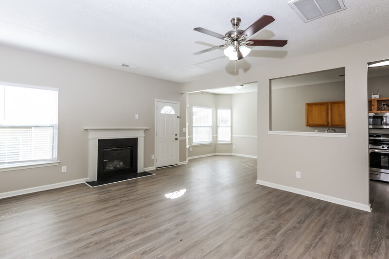 3,020/Mo, 1580 Potomac Ct Atlanta, GA 30349 Living Room View 2