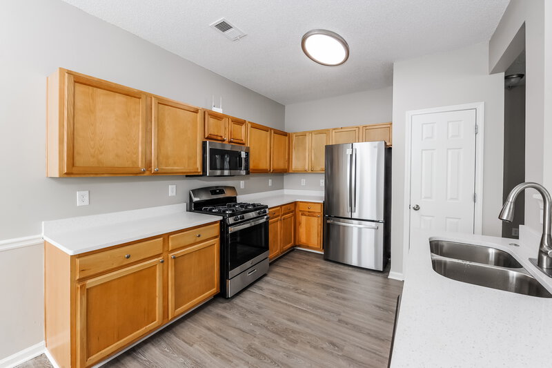 3,020/Mo, 1580 Potomac Ct Atlanta, GA 30349 Kitchen View