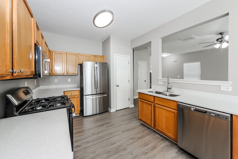 3,020/Mo, 1580 Potomac Ct Atlanta, GA 30349 Kitchen View 2