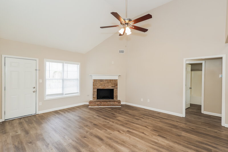 2,100/Mo, 1204 Genelle Ct. McDonough, GA 30253 Living Room View