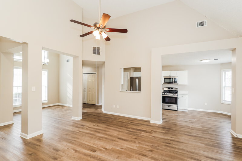 2,100/Mo, 1204 Genelle Ct. McDonough, GA 30253 Living Room View 3