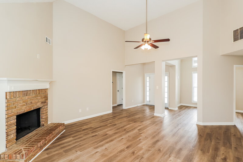 2,100/Mo, 1204 Genelle Ct. McDonough, GA 30253 Living Room View 4