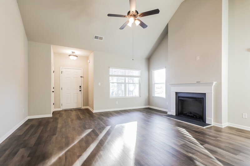 2,315/Mo, 4 Cora Ct Fairburn, GA 30213 Living Room View