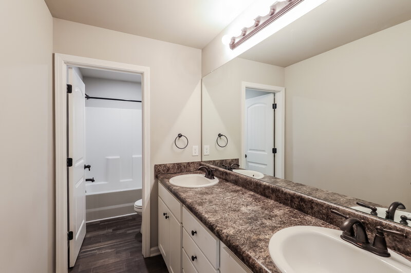 2,315/Mo, 4 Cora Ct Fairburn, GA 30213 Bathroom View