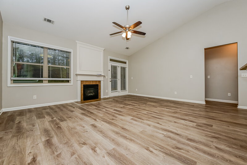 2,135/Mo, 176 Inverness Ave Newnan, GA 30263 Living Room View
