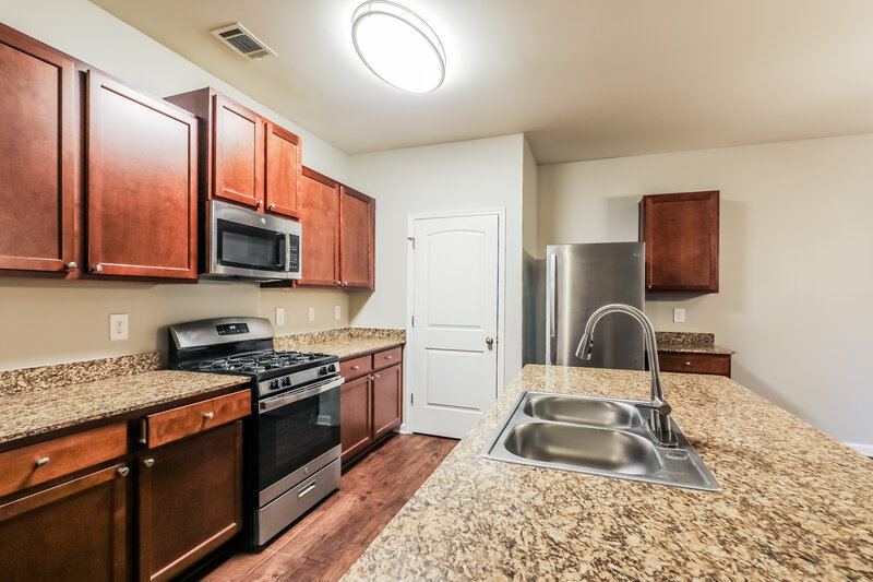 2,155/Mo, 700 Feldwood Ln McDonough, GA 30253 Kitchen View