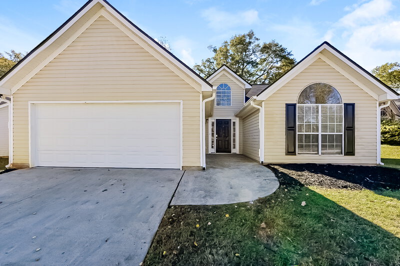 2,100/Mo, 210 Coldsprings Ct McDonough, GA 30253 External View