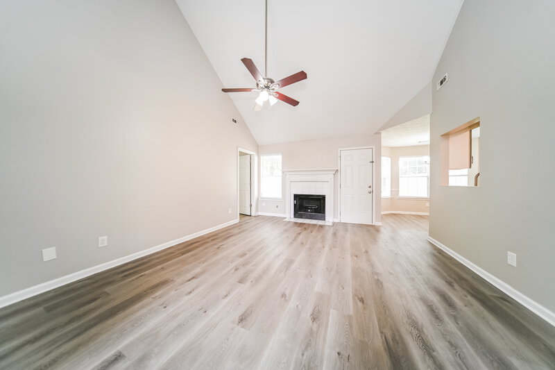 1,965/Mo, 210 Coldsprings Ct McDonough, GA 30253 Living Room View 3