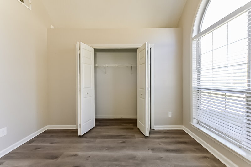 2,100/Mo, 210 Coldsprings Ct McDonough, GA 30253 Bedroom View 2