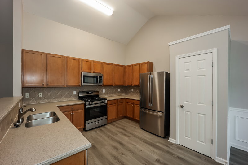 2,350/Mo, 2698 Summit Pkwy SW Atlanta, GA 30331 Kitchen View