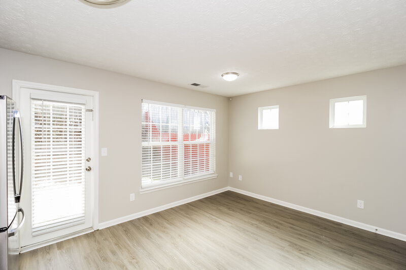 2,200/Mo, 427 Topaz Dr Dallas, GA 30132 Dining Room View