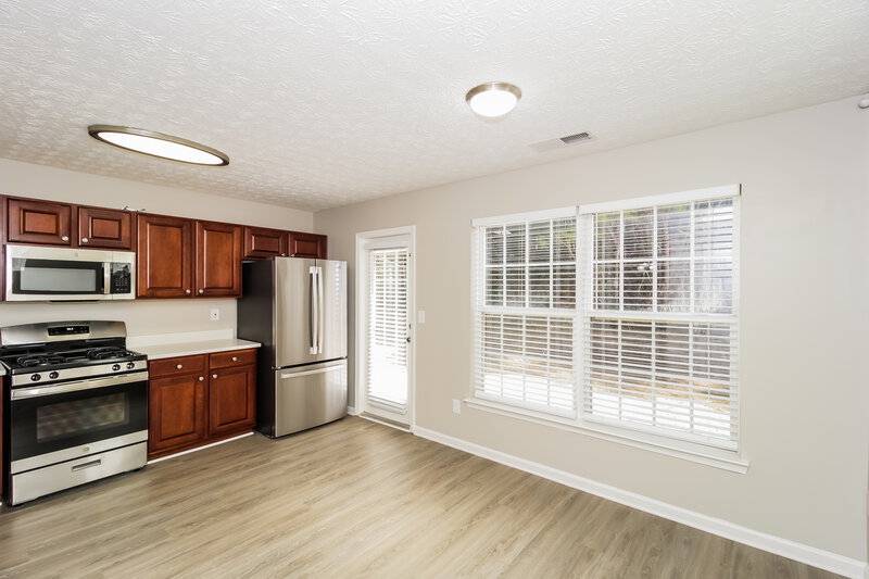 2,200/Mo, 427 Topaz Dr Dallas, GA 30132 Kitchen View