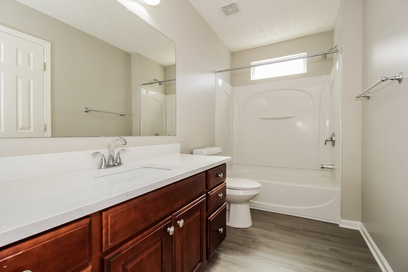 2,200/Mo, 427 Topaz Dr Dallas, GA 30132 Bathroom View