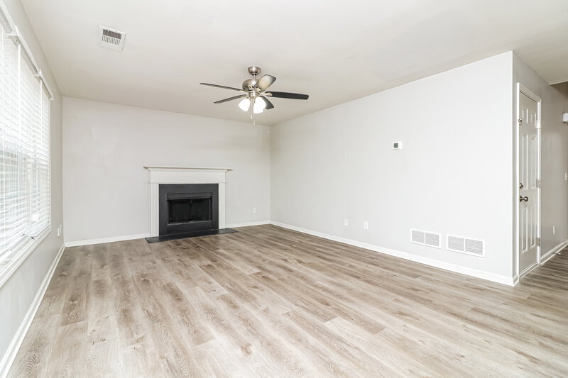1,765/Mo, 6659 Breckenridge Dr Douglasville, GA 30134 Living Room View 3