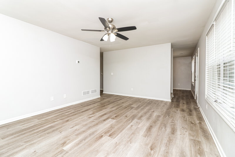 1,765/Mo, 6659 Breckenridge Dr Douglasville, GA 30134 Living Room View 4