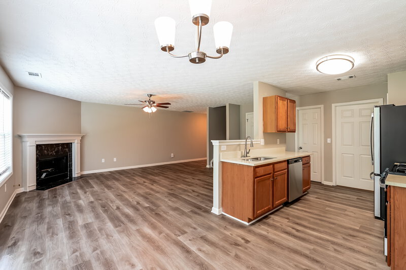 2,050/Mo, 616 Shadow Valley Ct Lithonia, GA 30058 Dining Room View