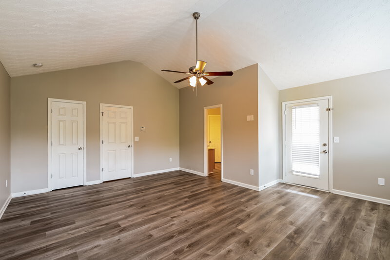 2,050/Mo, 616 Shadow Valley Ct Lithonia, GA 30058 Main Bedroom View 2