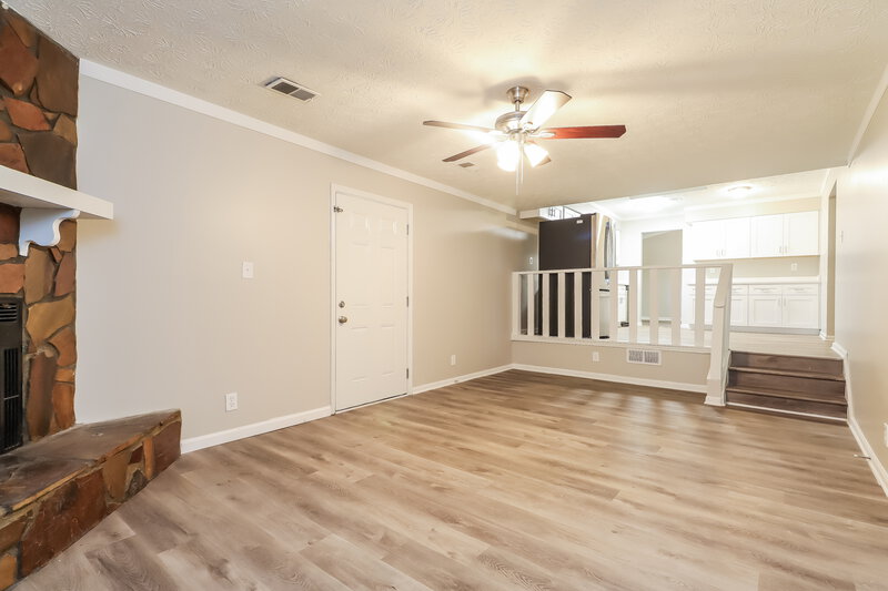 1,780/Mo, 367 Martin Dr Jonesboro, GA 30238 Living Room View 2