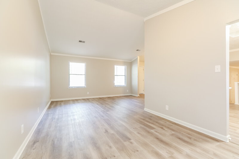 1,780/Mo, 367 Martin Dr Jonesboro, GA 30238 Sun Room View