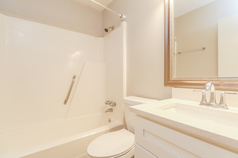 1,780/Mo, 367 Martin Dr Jonesboro, GA 30238 Bathroom View