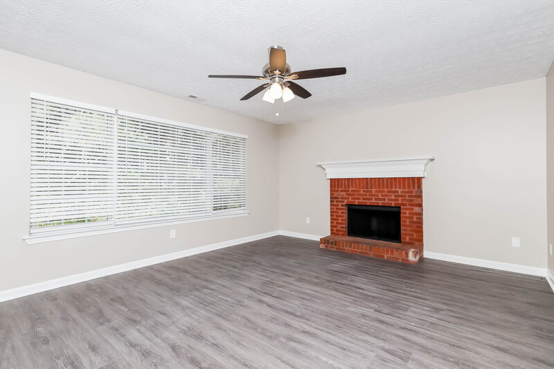 2,700/Mo, 5201 Summer Brooke Ct Union City, GA 30291 Living Room View