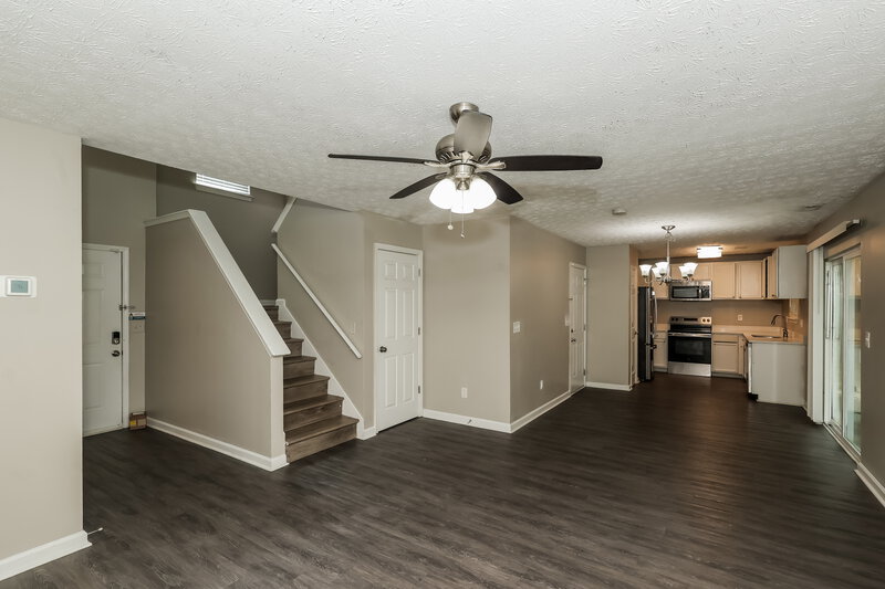 2,025/Mo, 5201 Summer Brooke Ct Union City, GA 30291 Living Room View 4