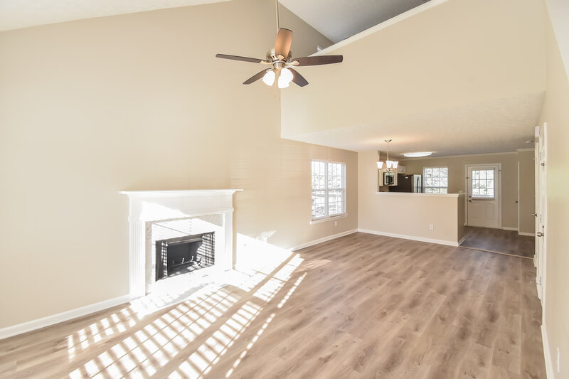 1,910/Mo, 200 Lafayette St Dallas, GA 30157 Living Room View