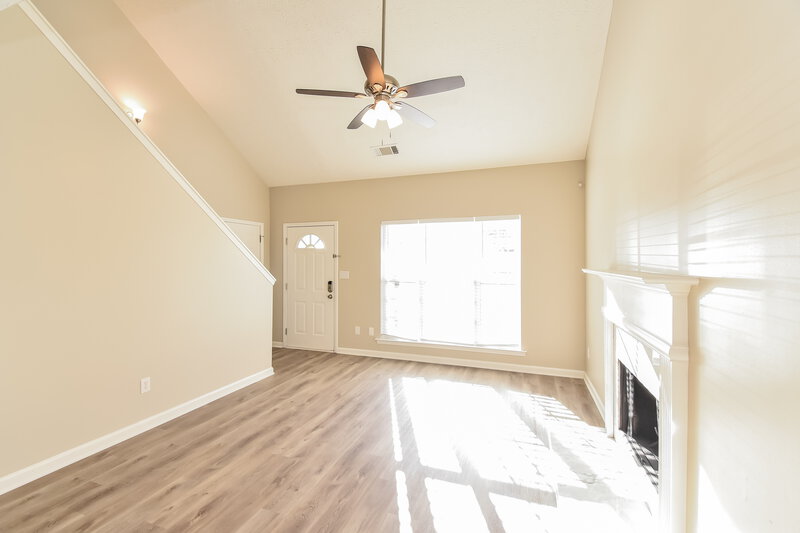 1,910/Mo, 200 Lafayette St Dallas, GA 30157 Living Room View 2