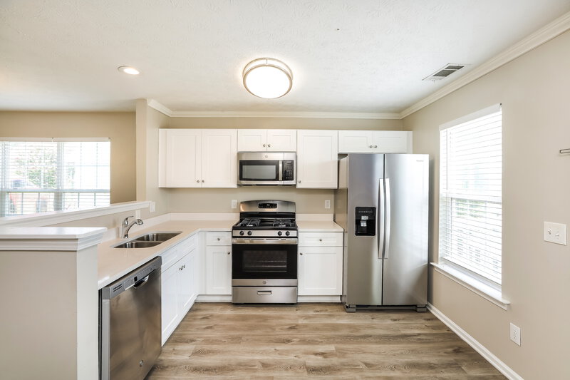 1,795/Mo, 200 Lafayette St Dallas, GA 30157 Kitchen View