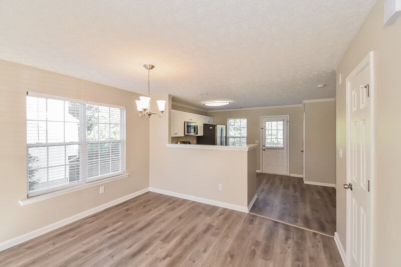 1,910/Mo, 200 Lafayette St Dallas, GA 30157 Living Room View 3