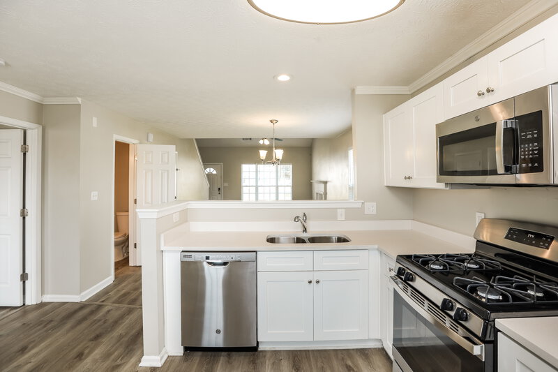 1,795/Mo, 200 Lafayette St Dallas, GA 30157 Kitchen View 2